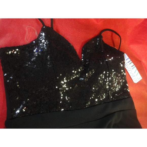 Almost famous womens L sequin tank style black dress NWT - Picture 2 of 9
